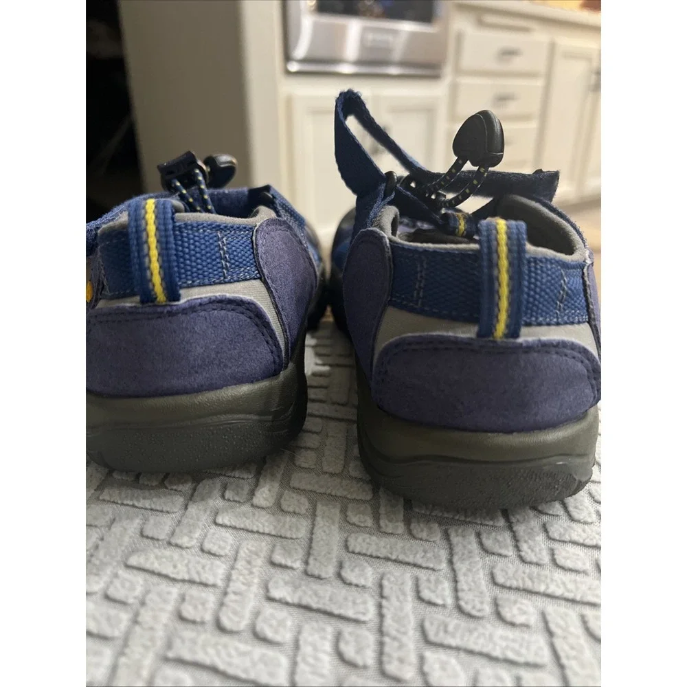 Keen YOUTH ( SIZE 3 ) Waterproof Sandals BLUE/YELLOW Shoes Vacation Beach